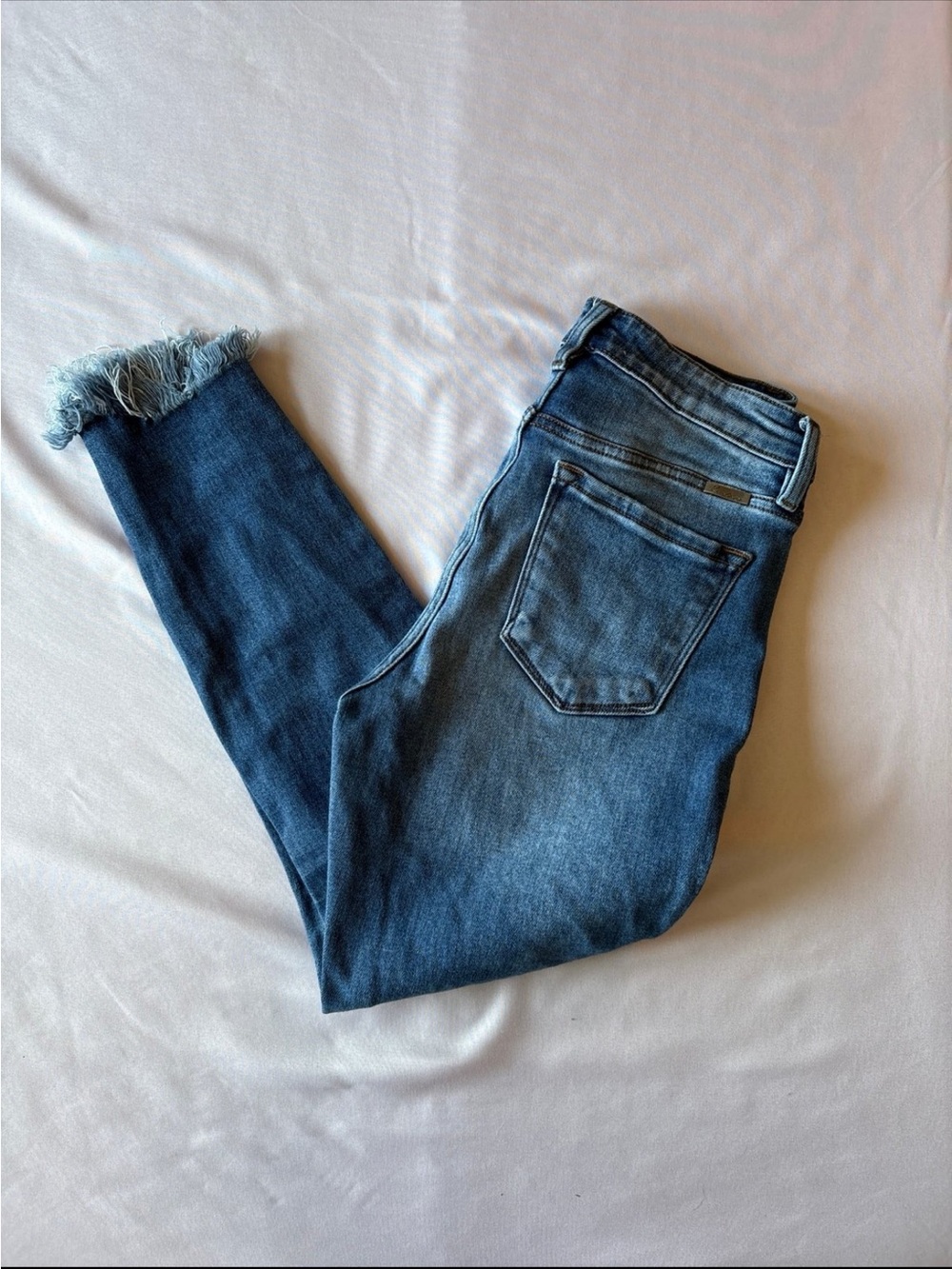 KanCan Medium Wash Cropped Frayed Hem Skinny Jeans